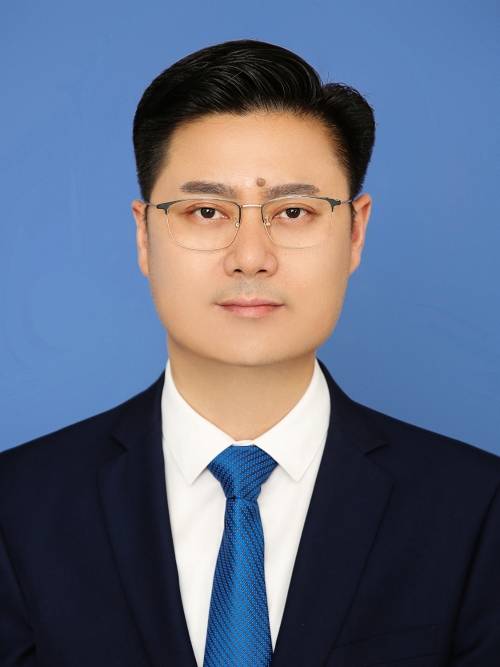 殷俊（辽宁省本溪市委常委，市政府副市长、市政府党组成员）