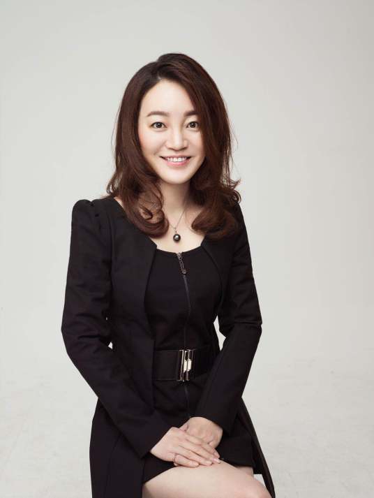 崔颖(方舟健客集团高级副总裁)