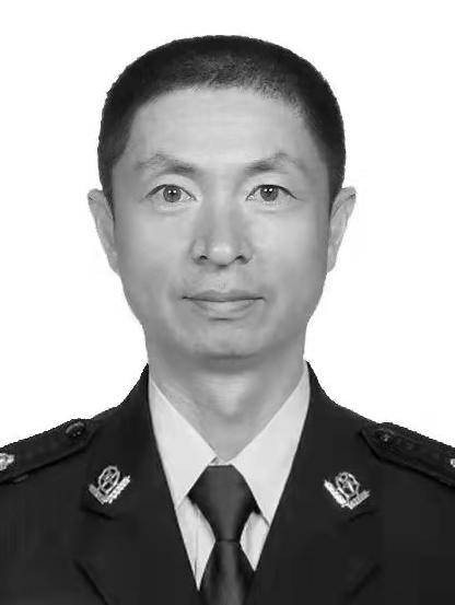 李涌（烈士、山东省青岛市公安局交警支队同三高速公路交警大队二中队原中队长）