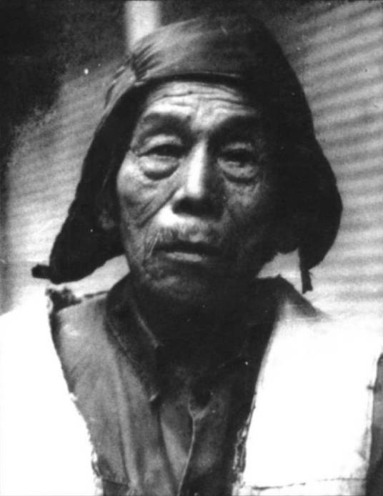 张清安（自封“皇帝”的巴中县农民）