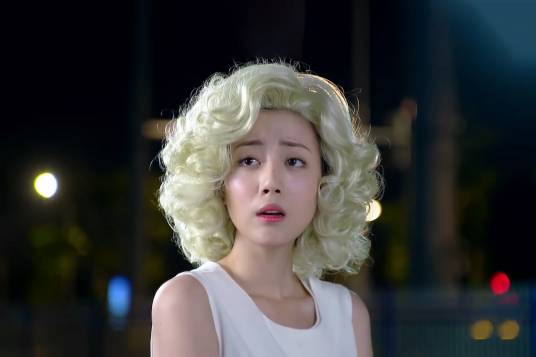 吴嘉怡（《亲爱的翻译官》中女三主角）