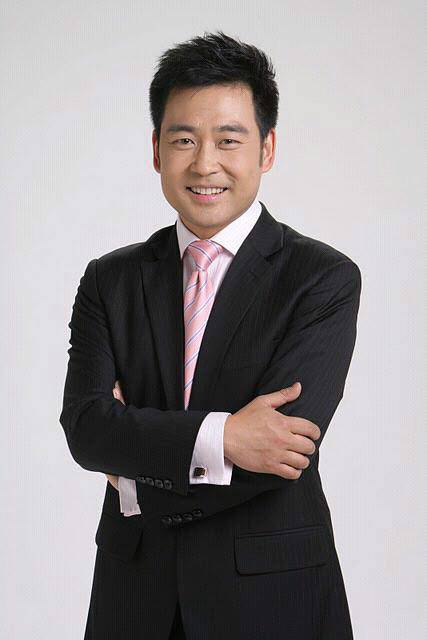 季小军(中央电视台双语主持人)