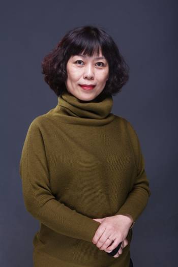 丁丹(天津传媒学院音乐学院音乐表演专业声乐教授)