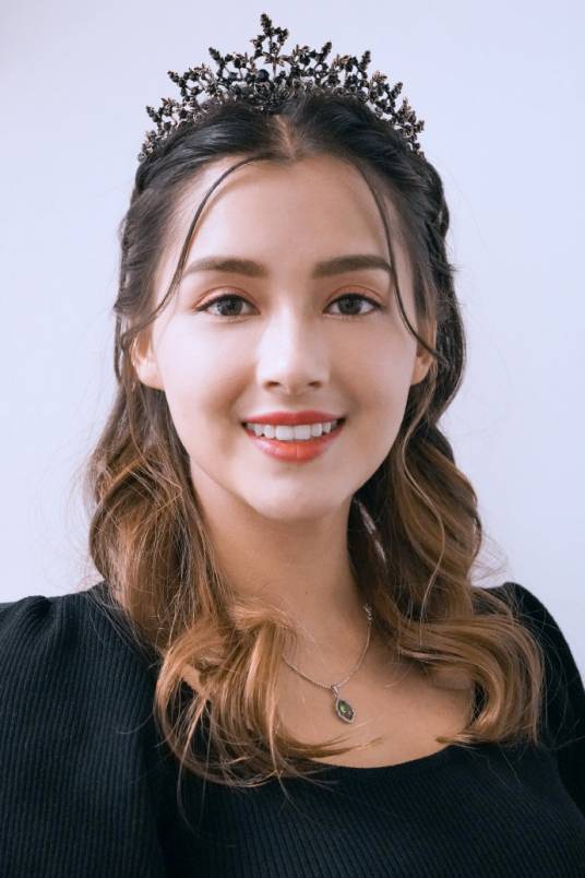 谢嘉怡（2020年香港小姐冠军）