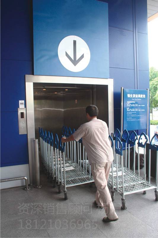 载货电梯