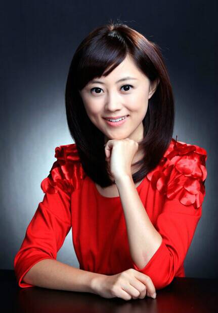 杨舒（凤凰卫视主持人）