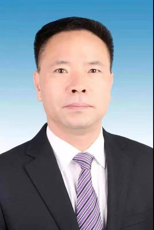 董立新（江西省人大常委会办公厅原一级巡视员）