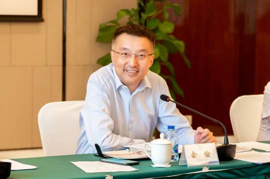 俞愉(江苏省苏州市人民政府秘书长)