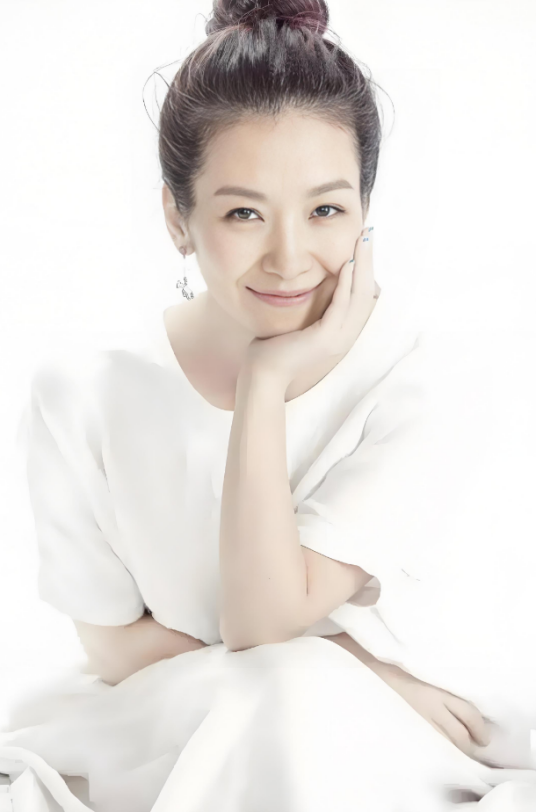 卢芳（中国内地女演员，北京人民艺术剧院话剧演员）