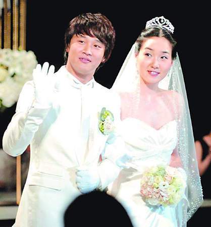 崔锡恩(韩国男星车太贤妻子)