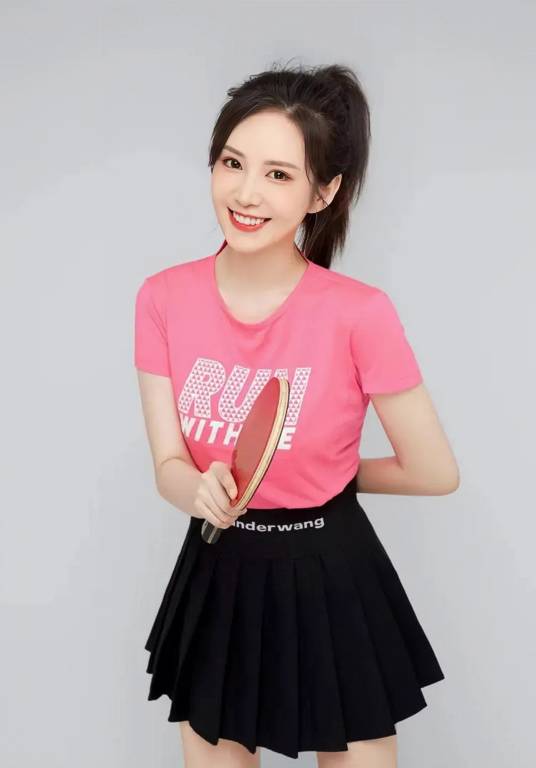 芦璐（中国前女子乒乓球运动员）