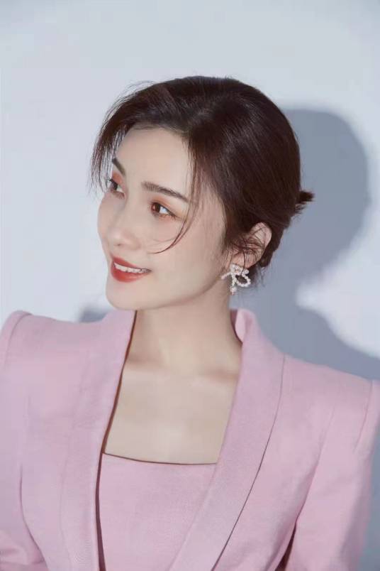 唐璐（主持人）