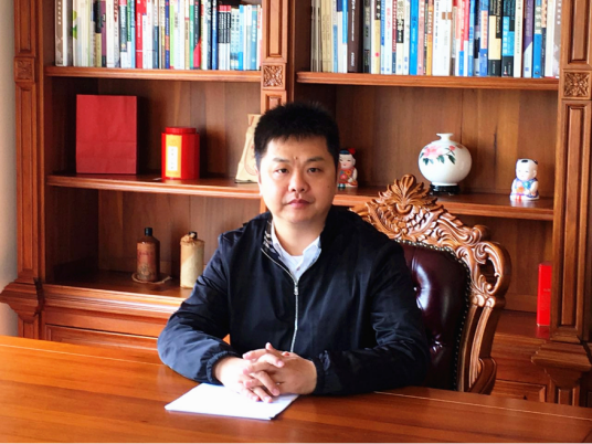 陈昆(深圳前海小伙伴影视传媒股份有限公司董事长)