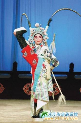 岳峰(著名京剧演员)