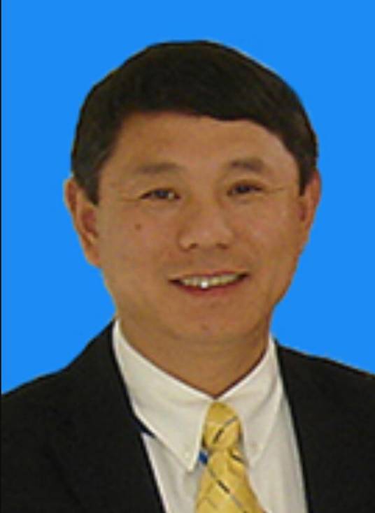 王明伟(三亚深海化合物资源中心主任、海南医学院特聘教授、复旦大学讲座教授)