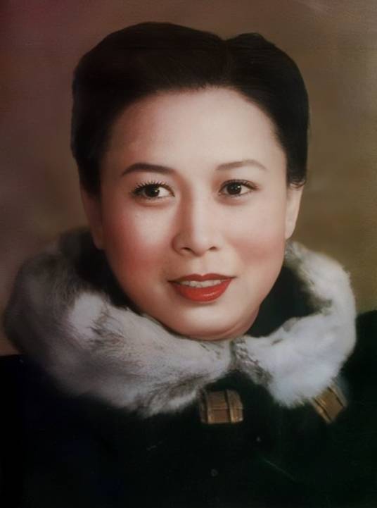 尹桂芳(中国越剧女演员、越剧尹派艺术创始人)