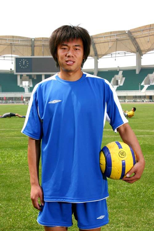 陆峰（中国足球运动员）