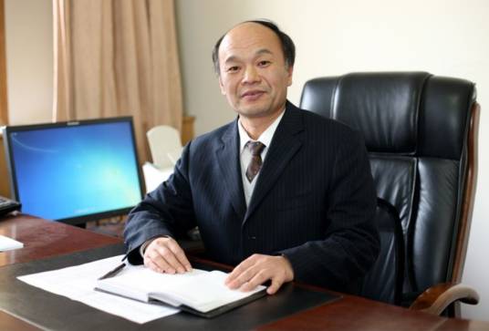 王玉华(齐鲁师范学院党委原书记)