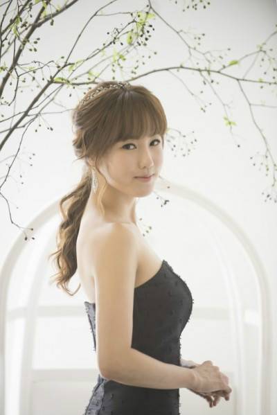 崔贤珠(韩国音乐剧演员,安在旭的妻子)