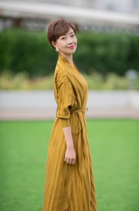 张译心（上视新闻综合频道《上海早晨》主持人）