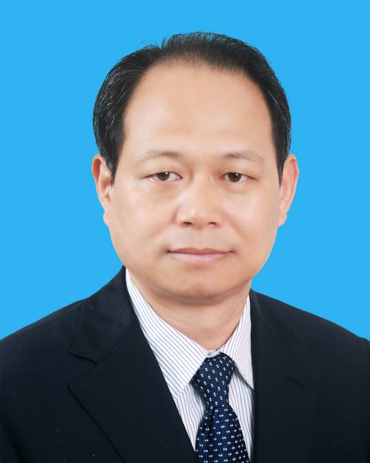 杨卫华（湖北省宜昌市委常委、市委政法委书记、市政府党组成员）