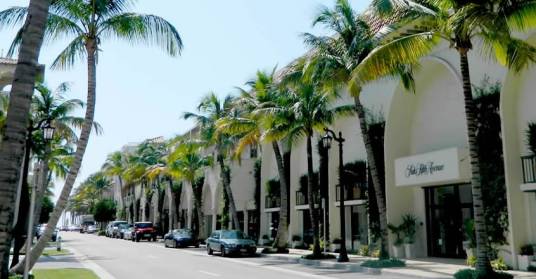 棕榈滩(美国佛罗里达州东南部的旅游城镇)