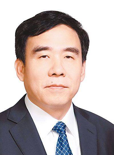 田国立（第十四届全国人大代表、财政经济委员会副主任委员，中国人民银行货币政策委员会委员）