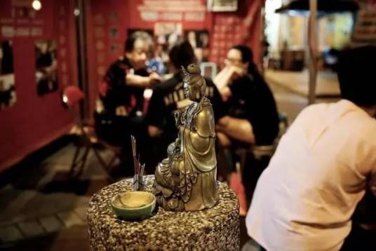 红棍（香港黑社会堂口的高级职员）