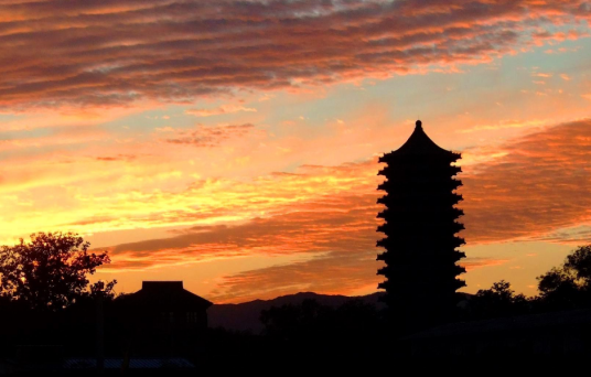 博雅塔(北京大学著名景点)
