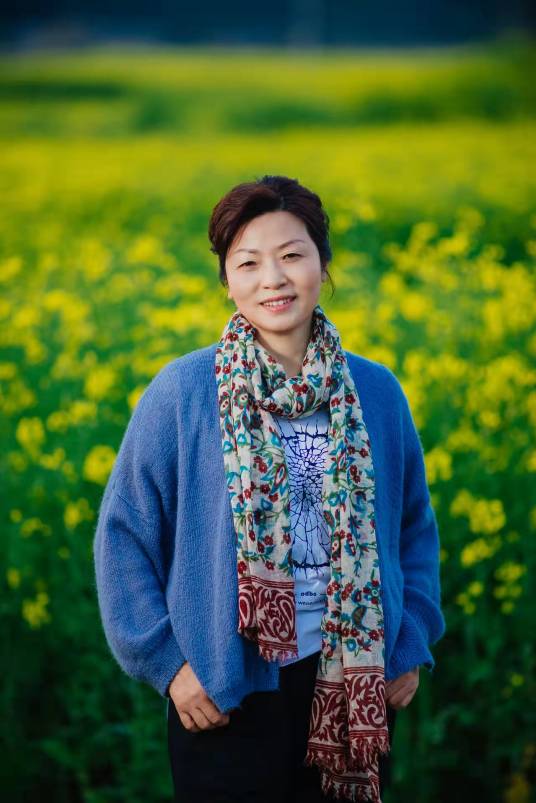 蔡玲玲(中国陶瓷设计艺术大师)