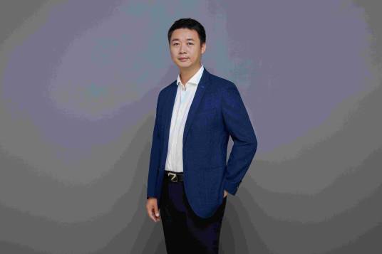 钟涛（中国广西籍艺术家）