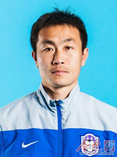 王新欣(中国足球运动员)