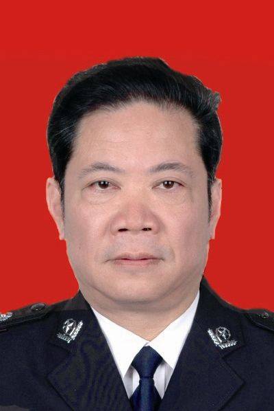 崔建（中共东莞市委常委党组书记）