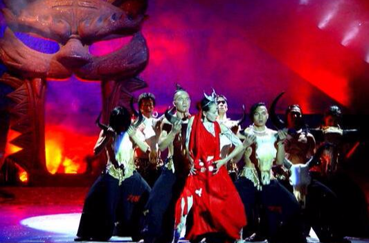 原生态(存在于民间原始的表演形态)