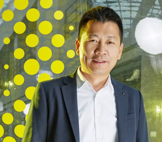 周成建（上海美特斯邦威服饰股份有限公司法定代表人、董事长、总裁、总经理）