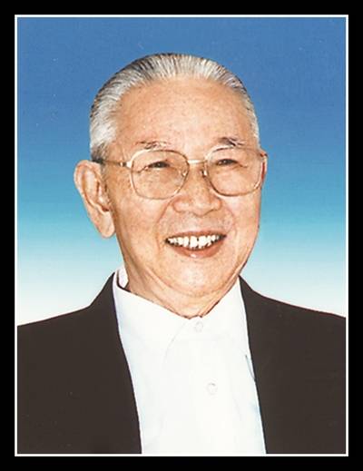 肖鹏（农牧渔业部原副部长、党组成员）