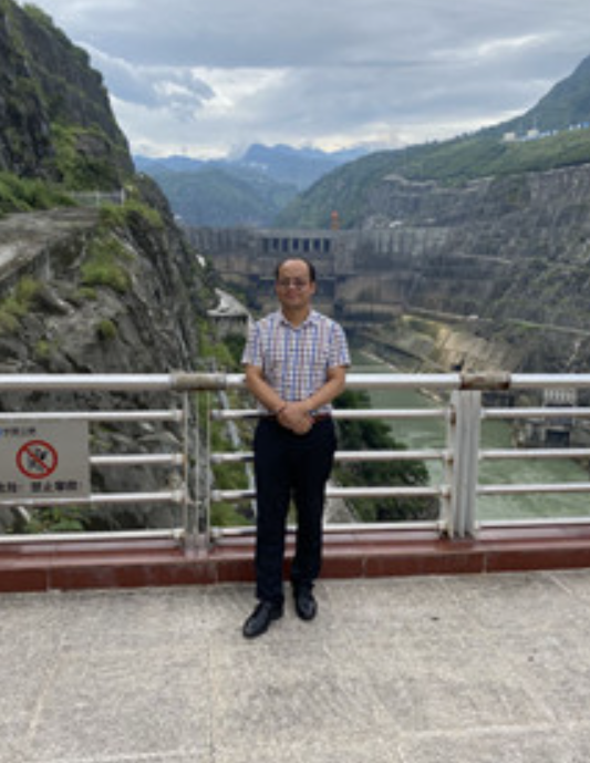 陈驰（四川师范大学法学院副院长）