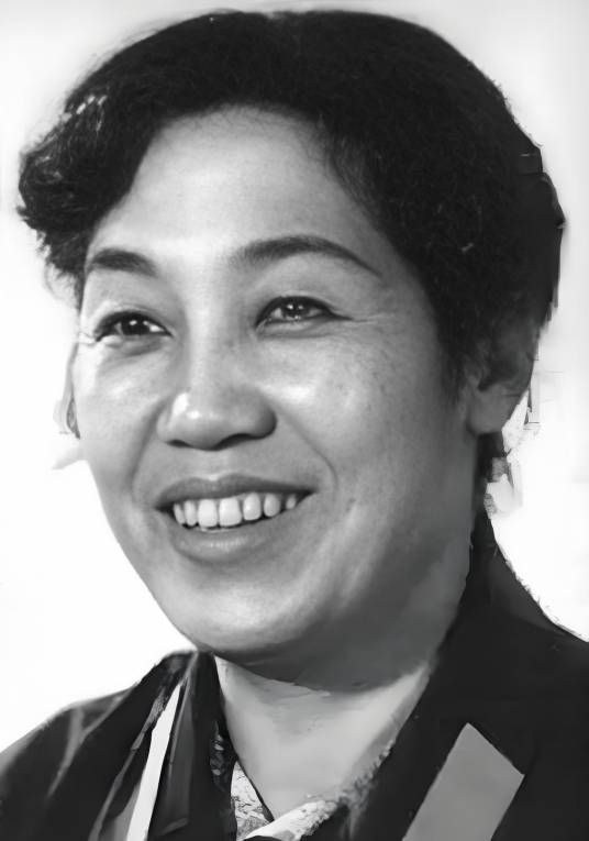 曲云（中国著名电影表演艺术家、八一电影制片厂演员）