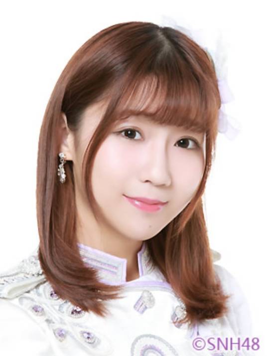 周怡(中国女歌手,前SNH48成员)