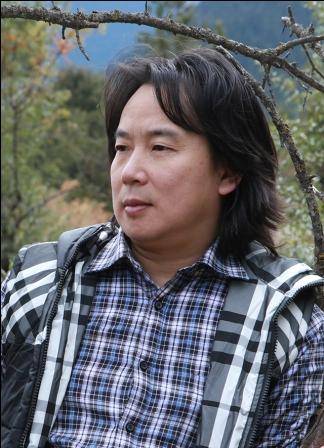 黄越(四川美术学院教授)