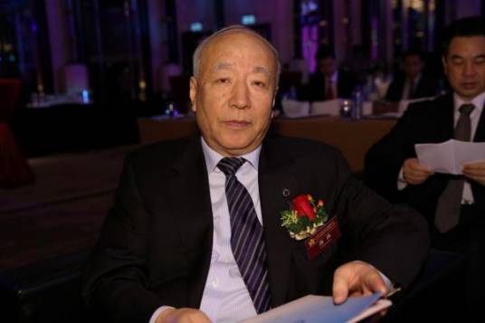 康典(新华人寿保险股份有限公司董事长)