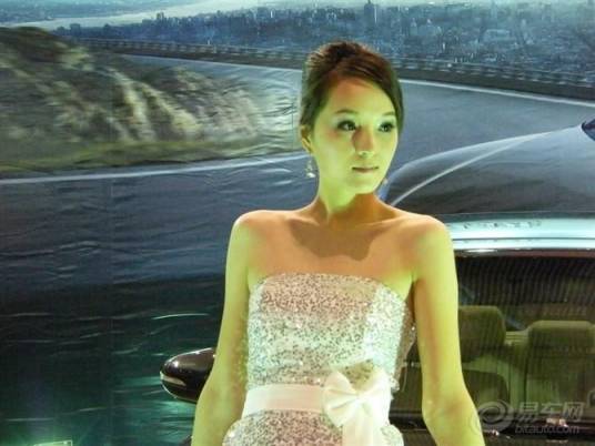 邓晶（人体模特）