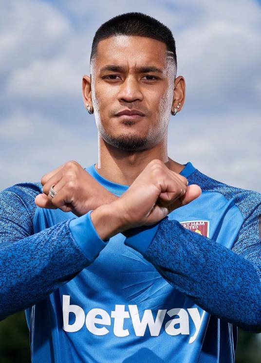 阿方斯·阿雷奥拉