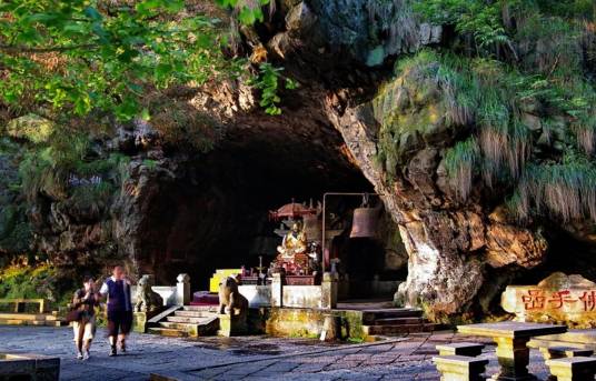 仙人洞（江西省庐山风景区仙人洞）