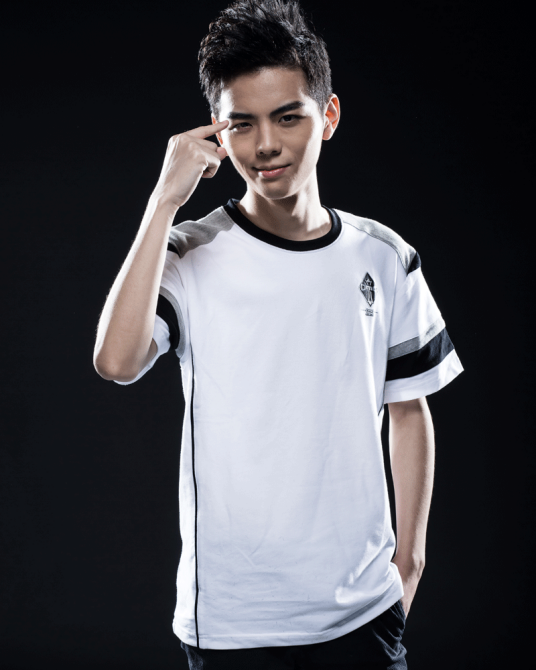 胡彬(中国前英雄联盟职业选手)