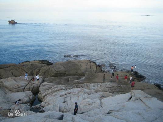 在海一方（连云港市的城市之歌）