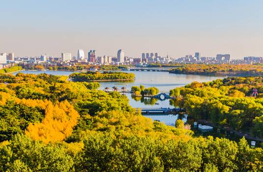 南湖公园（长春市南湖公园）