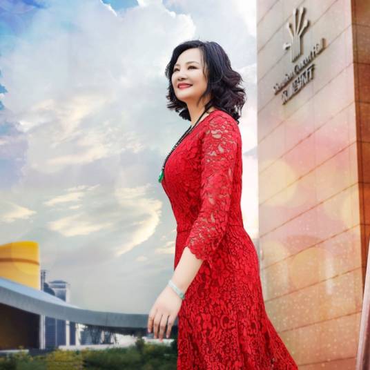 徐霞（中国内地著名女高音歌唱家，艺术活动策划人）