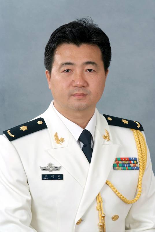 王利军(海军政治部文艺创作室专职画家)