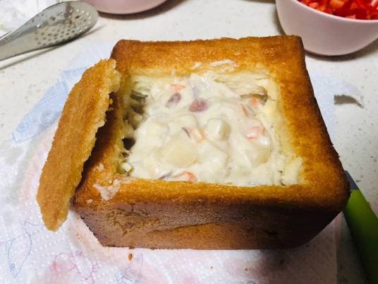 棺材板（台南市有名的小吃）